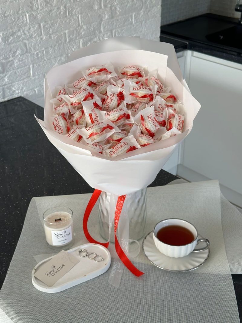 Букет Raffaello